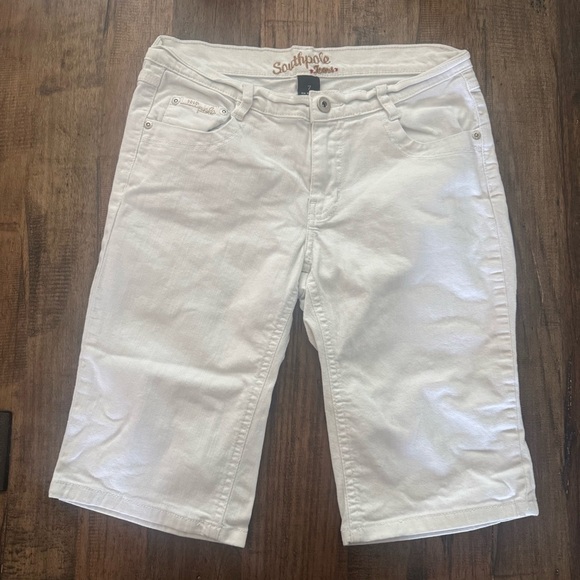 Southpole White Jean Shorts 7 Bermuda Length - Picture 2 of 13